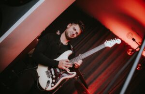 „Таа вечер имаше посебна енергија, чувствувавме како да е последен пат“ – емотивна објава на Горан Тонев шест месеци по трагедијата во „Пулс“