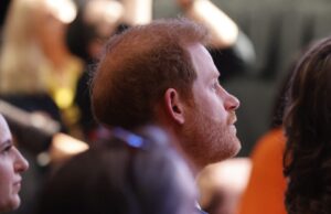 Британските медиуми јавуваат за средба меѓу Хари и Чарлс по повеќе од една година, принцот влезе во кралската резиденција