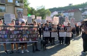 Уште колку ќе молчите за трагедијата во „Пулс“, прашаа блиските на жртвите