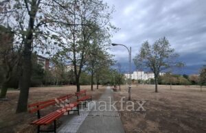 Променливо облачно со повремен локален дожд