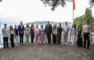 Сиљановска-Давкова им врачи признание „Инженерски прстен 2025“ на 14 најуспешни дипломирани инженери