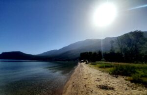 До крајот на денот, сончево со мала до умерена облачност