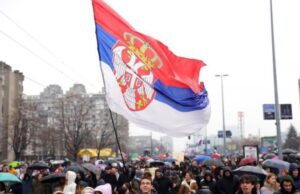 (Видео) Протести во цела Србија по крвавата ноќ во Нови Сад