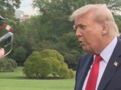 (Видео) Новинар: Како се справувате по смртта на Кирк? Трамп: Многу добро, градиме сала за бал