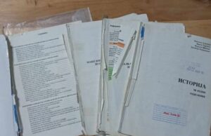 Учениците се оставени без учебници, родителите печатат материјали од Вибер, реагираше СДСМ