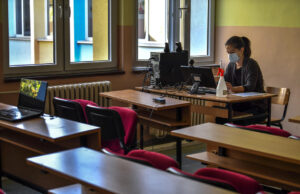 Онлајн настава една недела во четири училишта во Гази Баба поради пожарот во Трубарево