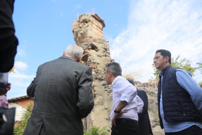 bb1ea541-e5f0-414e-8db6-66259edb1dfc