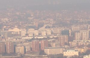 18 проценти од сите смртни случаи годишно во Македонија се последица на штетни честички во воздухот: Европската зелена партија со поддршка за ДОМ