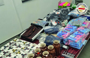 Царината заплени околу три илјади парчиња стока: Облека со потпис на заштитени трговски марки, алкохол, електронски цигари, автоделови