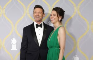 Хју Џекмен и Сатон Фостер ја потврдија врската на црвениот тепих