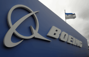 Боинг ја одложува испораката на авиони, се соочува со казна од 5 милијарди долари