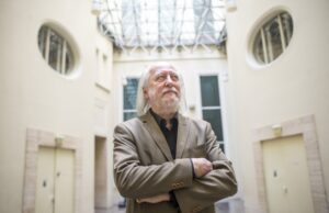 Доделена Нобеловата награда за литература