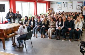 Сиљановска-Давкова по повод Меѓународниот ден на белиот стап: Вистинското слепило не е во очите, туку во нечувствителноста на срцата