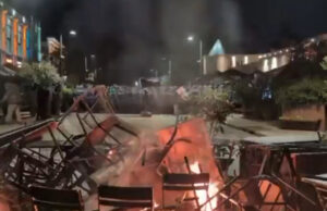 (Видео) Демонстранти упаднаа во претседателската резиденција во Тбилиси на денот на локалните избори