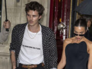 (Фото) Девојката на Бекам „ги покажа забите“: ја критикуваат затоа што е постара од Круз