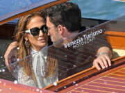 (Видео) Џенифер Лопез вешто избегна да одговори на прашањето за разводот од Бен Афлек