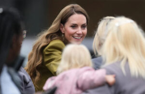 (Фото) Поради Кејт Мидлтон жените „полудеа“ по една боја