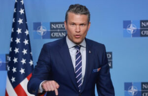 Министерот за одбрана на САД: Мирот се постигнува со сила, а не со зборови, зголемете ја помошта за Украина