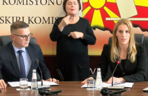 (Видео) До 11 часот и 15 минути гласале 9,38 проценти од избирачите