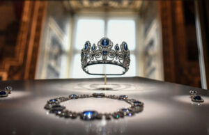 (Видео) Потрагата по крадците од Лувр е во тек: „Ако не бидат фатени за една недела дијамантите ќе исчезнат засекогаш“