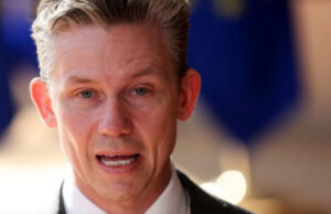 Луѓето да се подготват за можна војна со Русија, вели шведскиот министер за одбрана