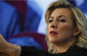 Захарова го нарече полскиот министер за надворешни работи „Осама бин Сикорски“