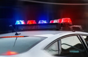 Инцидент пред посетата на Трамп: маж нападна полицаец со нож во близина на американската амбасада во Токио