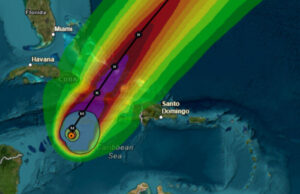 Околу 1.000 луѓе евакуирани од американската база во заливот Гвантанамо поради ураганот Мелиса