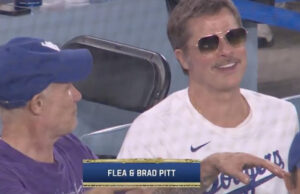 (Фото) Бред Пит изненади со нов изглед на бејзбол натпревар