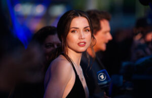 Убавицата е разочарана, не очекуваше дека нејзината врска со Том Круз ќе пропадне