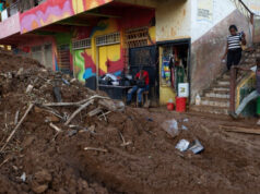 Бројот на жртви од ураганот Мелиса расте: пристигнаа првите хуманитарни летови