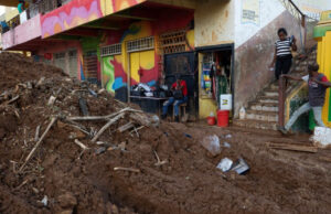 Бројот на жртви од ураганот Мелиса расте: пристигнаа првите хуманитарни летови