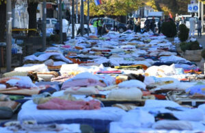 (Видео) Белградските студенти спиеја на улиците и го продолжија своето патување кон Нови Сад