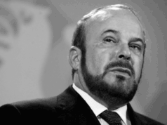 Поранешниот премиер на Албанија, Фатос Нано, почина на 73-годишна возраст