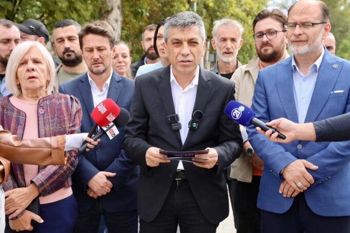 izet-medziti-chair-2