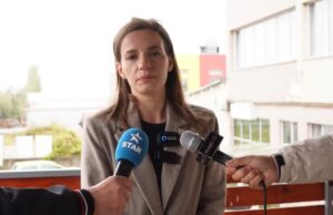 (Видео) Костова: Бројот на работници во индустријата намален за 2,6 проценти, лоши политики на Мицкоски и ДПМНЕ