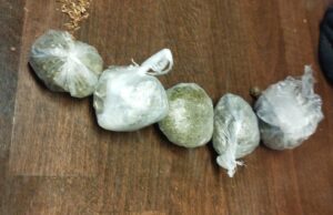 Претрес во Кочани, пронајдена дрога: Двајца уапсени