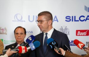 Да победиме, за да можеме да влеземе во Град Скопје и во администрацијата и да ги решиме предизвиците со кои се соочува градот, вели Мицкоски