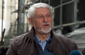 „Стевчо Јакимовски да каже како неговото семејство се стекнало со градежни парцели во Жданец и луксузна хациенда во Грција“, прашува ВМРО-ДПМНЕ