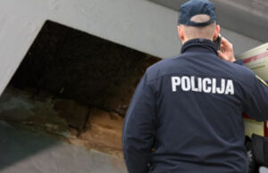 (Видео) Се урна дел од таван на пазар во Загреб