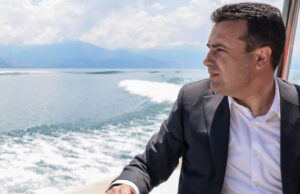 Заев: Најостро и категорично ги отфрлам лагите и клеветењата од Мицкоски за наводни „куферчиња со пари од поранешен премиер од Бугарија“