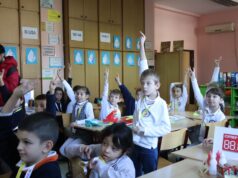 Учениците во Аеродром учат за даноци преку игри, почна финансиската едукација за најмладите