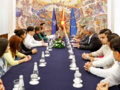 Сиљановска-Давкова по повод Светскиот ден на ромскиот јазик прими припадници на ромската заедница