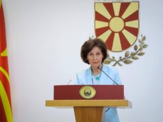 Сиљановска-Давкова со честитка: Албанскиот јазик е важен дел од мултиетничкиот мозаик на Македонија