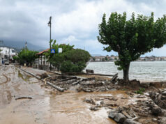 Поплави, лизгање на земјиште, проблеми во сообраќајот: обилните дождови предизвикаа проблеми во западна Грција