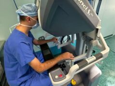 Кардиохирурзите Колев и Џелили на обука во Клиниката за кардиохирургија во Бордо, Франција