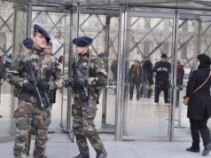 Во притвор се сите осомничени за грабежот во Лувр во Париз вреден 88 милиони евра