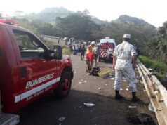 Најмалку десет луѓе загинаа во автобуска несреќа во Мексико