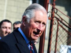 Кралот Чарлс за нападот со нож во возот во Англија: Згрозен сум и шокиран