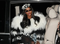 (Фото) Сите гледаат во долгите нозе на познатата манекенка: кралицата на модната писта воодушеви со изгледот